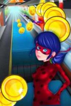 Super Adventures Ladybug Run游戲截圖2