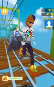 Subway Ladybug Surf Rush Rail 3D游戲截圖4