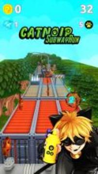Subway Cat Noir Run Adventure游戲截圖3
