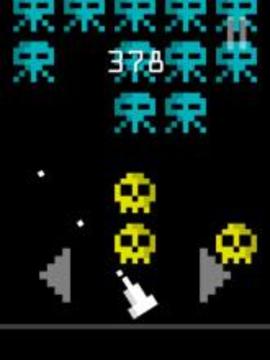 Invaders Classic Arcade Game - Pixel Art Shooter游戲截圖2