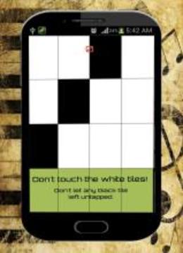 vampirana piano tiles pro游戲截圖2
