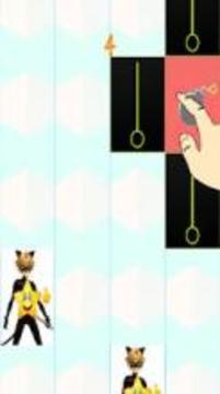 LadyBug Piano Tiles Cat Nor游戲截圖2