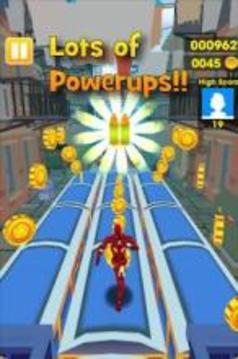 Iron Man Surf 3D Adventure游戲截圖4