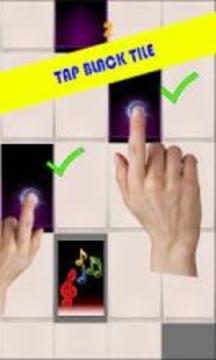 Piano Tiles - BTS - Fake Love游戲截圖3