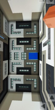 找到按鈕：瘋狂的房間。 MCPE地圖游戲截圖1