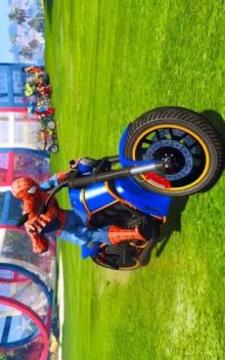 Superhero Tricky Bike Race游戲截圖5