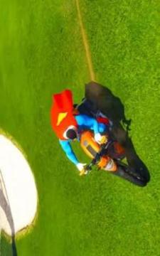 Superhero Tricky Bike Race游戲截圖4