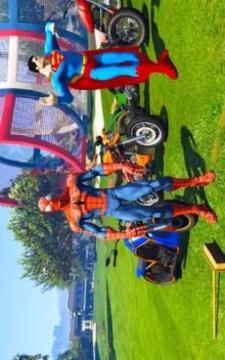 Superhero Tricky Bike Race游戲截圖3