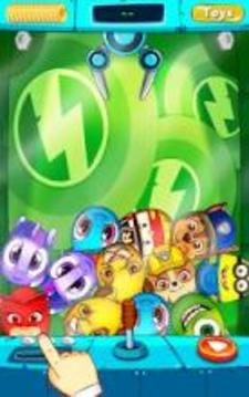 Surprise Eggs: Vending Claw Machine游戲截圖4