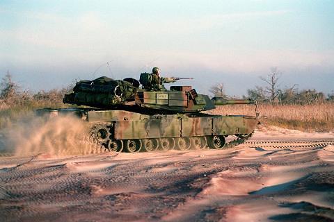 M1 Abrams Tank FREE截图1