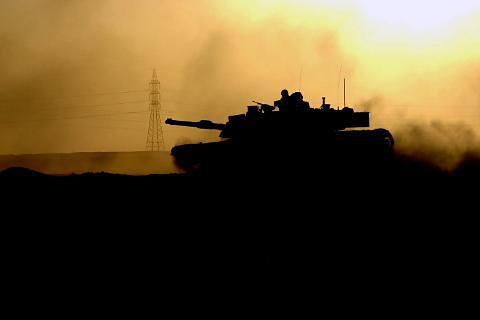 M1 Abrams Tank FREE截图4