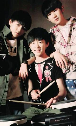 TFBOYS写真动态壁纸截图4