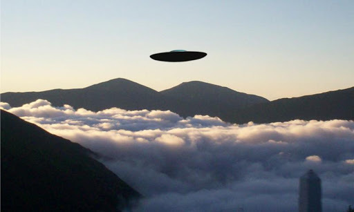 UFO photo prank截图1
