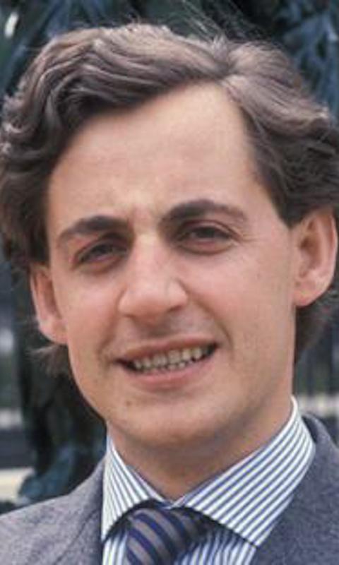 動搖法國總統 Sarkozy截图1