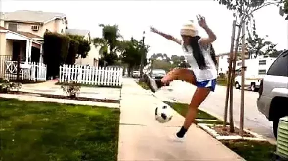 Mujeres en Fútbol Estilo Libre截图1