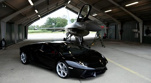 兰博基尼Aventador高清图片截图1