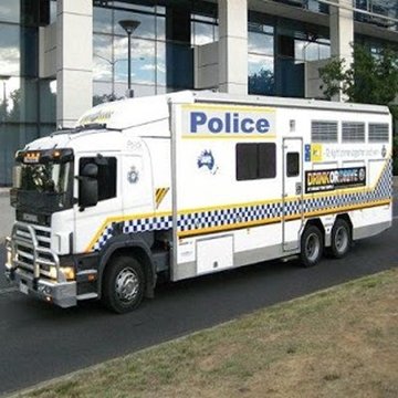 Police Truck Traffic Racer截图