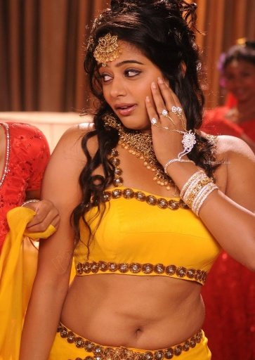 Hot Priyamani HD Photos截图1