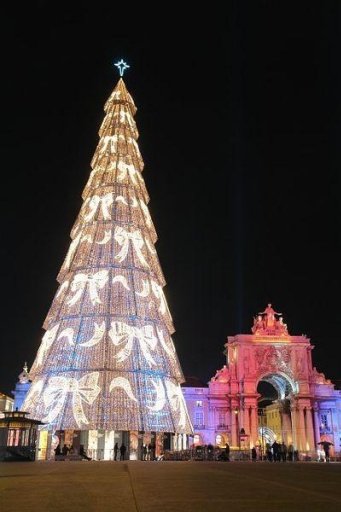 Christmas Tree Wallpaper HD截图4