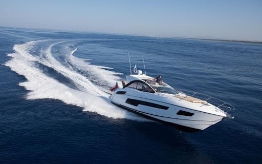 Yacht Turbo Racing截图2