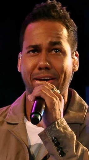 Romeo Santos Live Wallpaper截图3