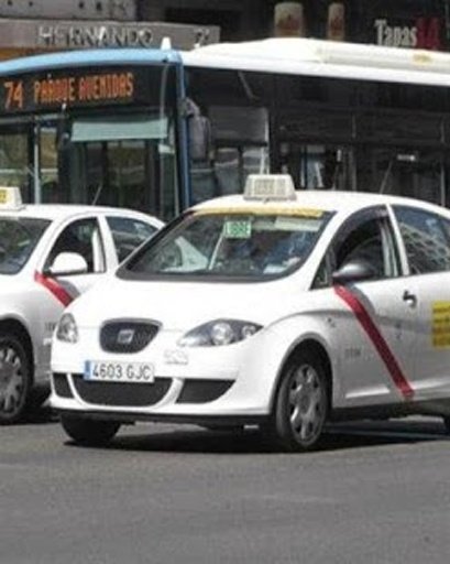 Madrid Taxi Traffic Racer截图1