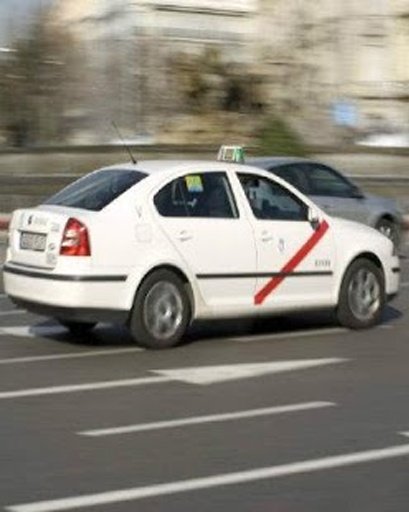 Madrid Taxi Traffic Racer截图8