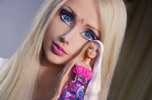 Real Life Barbie Amatue MakeUp截图9