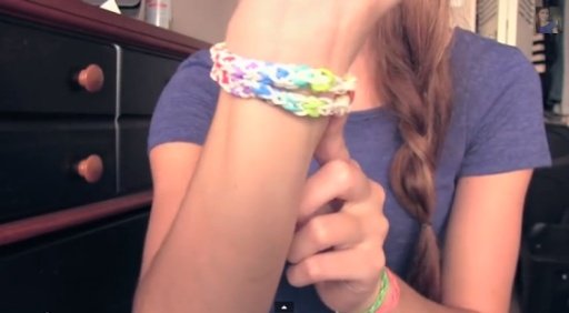 How to Make a Starburst Bracelet Rainbow Loom截图3