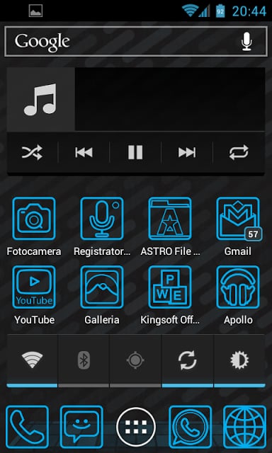 Ice Blue Holo Free Theme demo截图10