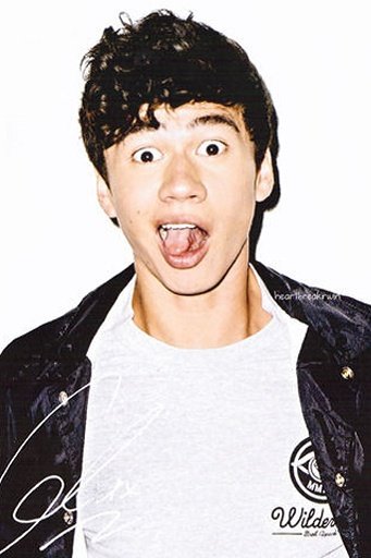 Calum Hood HD Wallpaper截图2