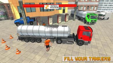 Oil Tanker Truck Drive Free: Hill Climb Driving截图4