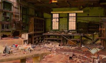 Abandoned Linfield Industrial Park Escape截图5