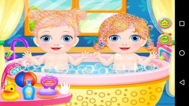 New Born Twin Sisters Caring Fun Game截图5