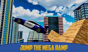 US Police ATV Quad Bike: Mega Ramp Cop Car Stunts截图2