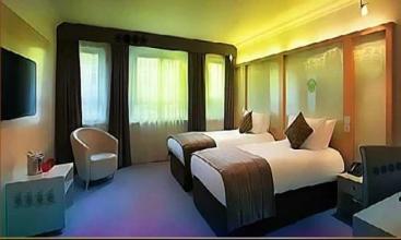 Lavish Golden Room Escape - Escape Games Mobi 68截图5