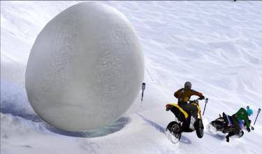 Snow Storm Moto Avalanche: Mountain Bike Climbing截图3